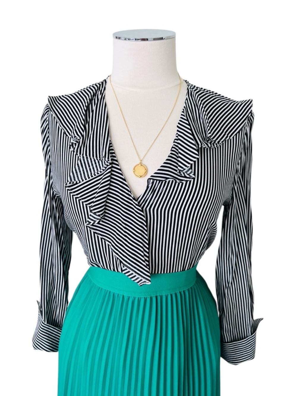 ZARA Basic Collection Black & White Striped Ruffle V-Neck Blouse Sz S